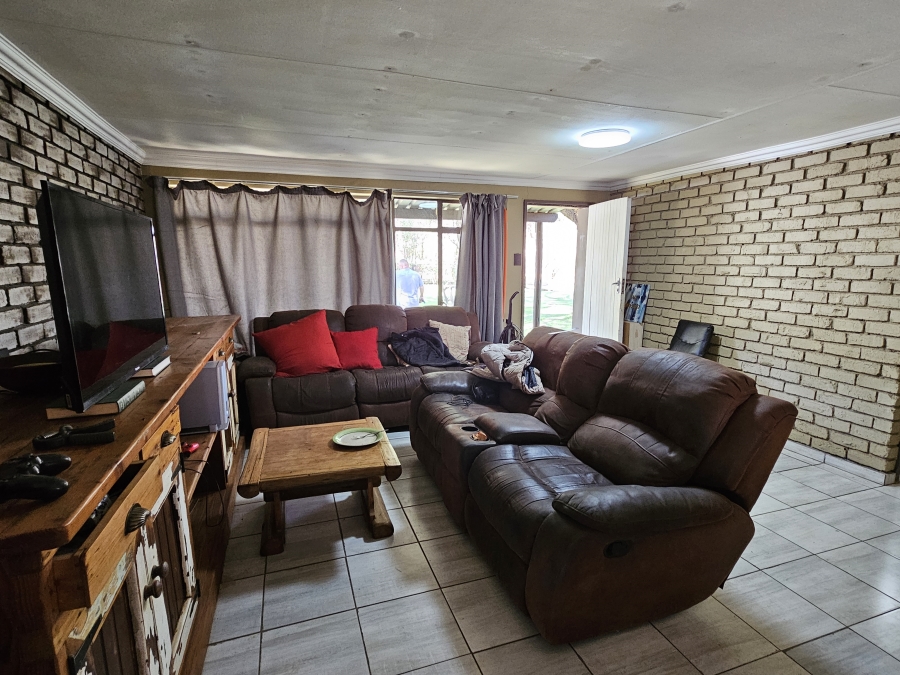 4 Bedroom Property for Sale in Vyfhoek A H North West